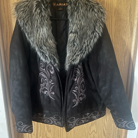 Ariat Women's Black and Gray Teddy Jacket with Faux Fur - Picture 2 of 3